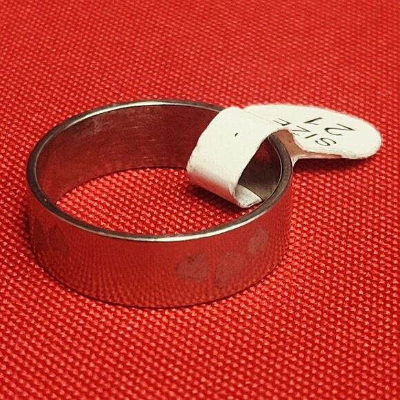 Stainless Steel Hearts Ring Size 21 Silver Tone Unisex - Picture 6 of 12